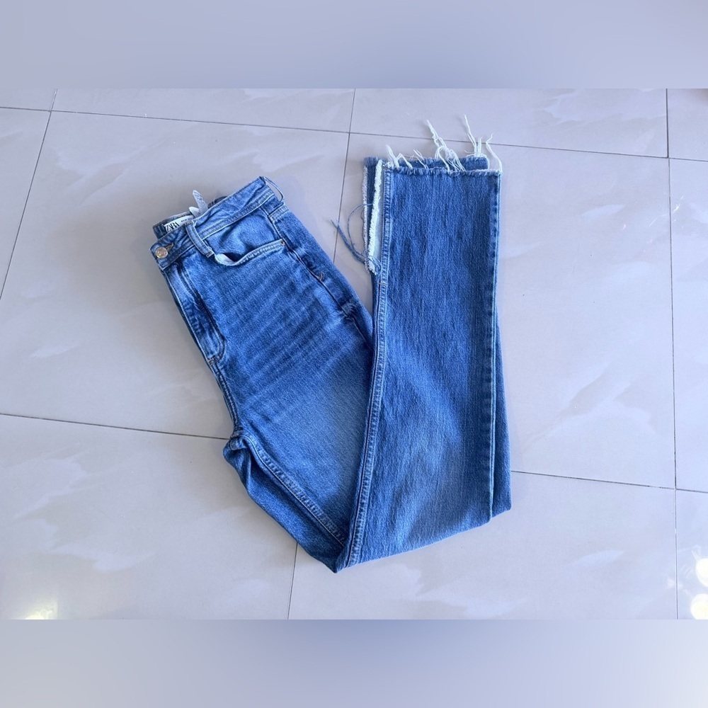 Zara Blue Distressed Denim Pants blue size 6 pockets zipper
